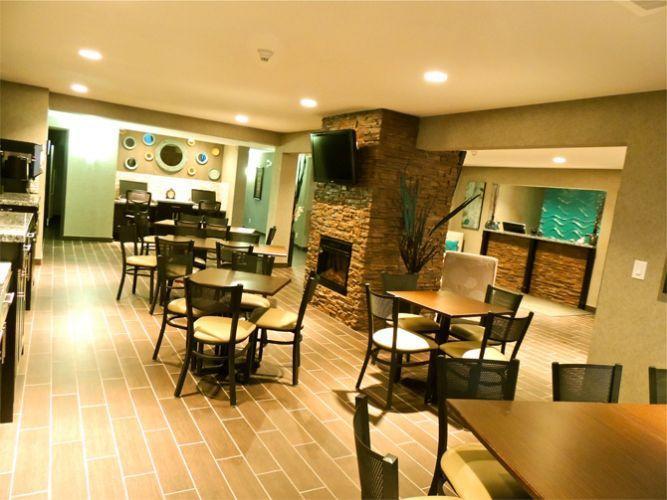 Western Star Inn & Suites Stoughton Exteriér fotografie